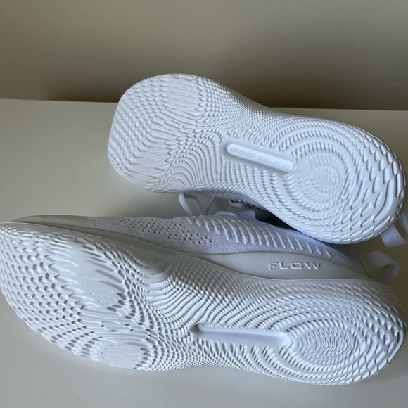 Under Armour Dynamic Intelliknit Training Shoe in White Size 11 NWOB - Picture 9 of 10